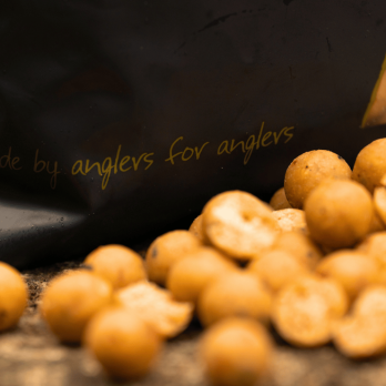 Dynamite Baits Peppered Fruit Boilies 20mm 1.8kg