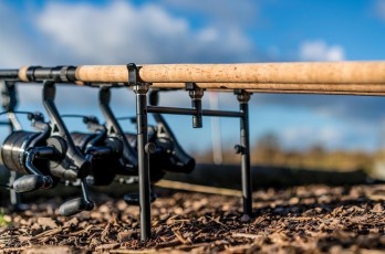 Wychwood Complete Set Slims 2x Bankstick Met 2x Buzzerbar voor 2 Hengels